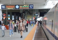 重庆铁路返程高峰应对：加开列车、夜间动车保畅通